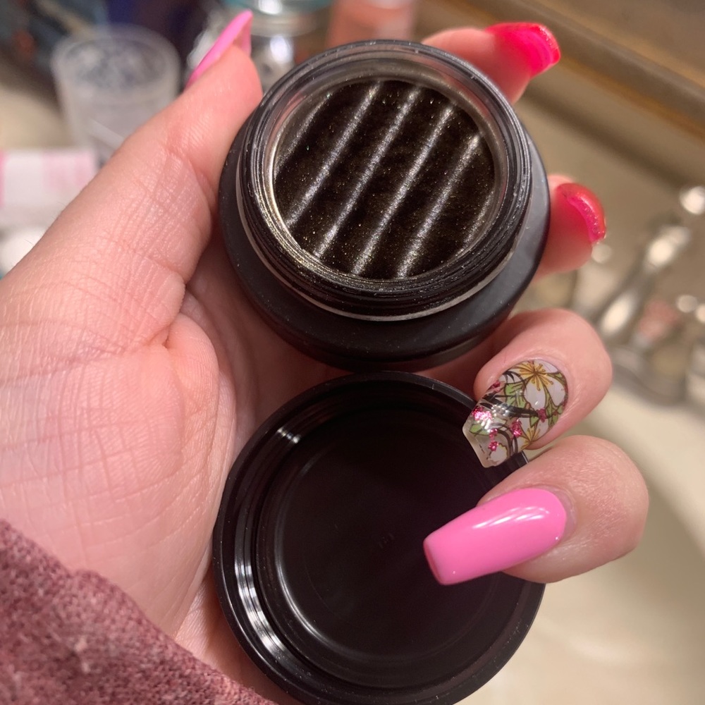 New MAC spellbinder shadow